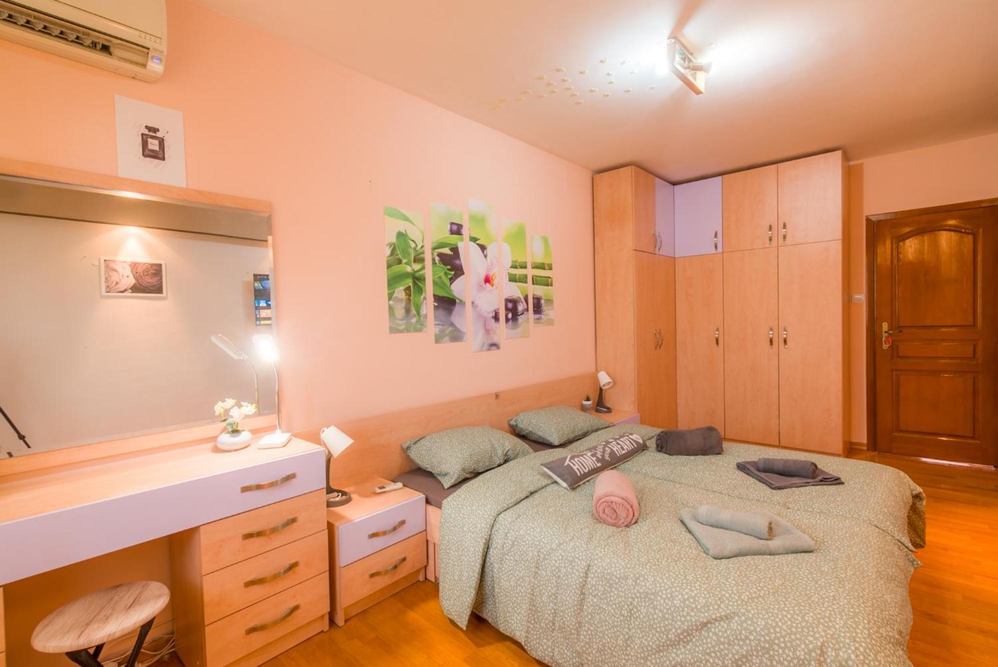 Top Center Spacious Apartment With Ac And Free Underground Parking Sofia Exterior foto